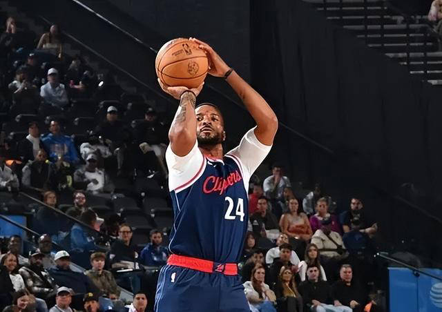 爱游戏官网-开拓者小将崭露头角，成为球队亮点之一的简单介绍