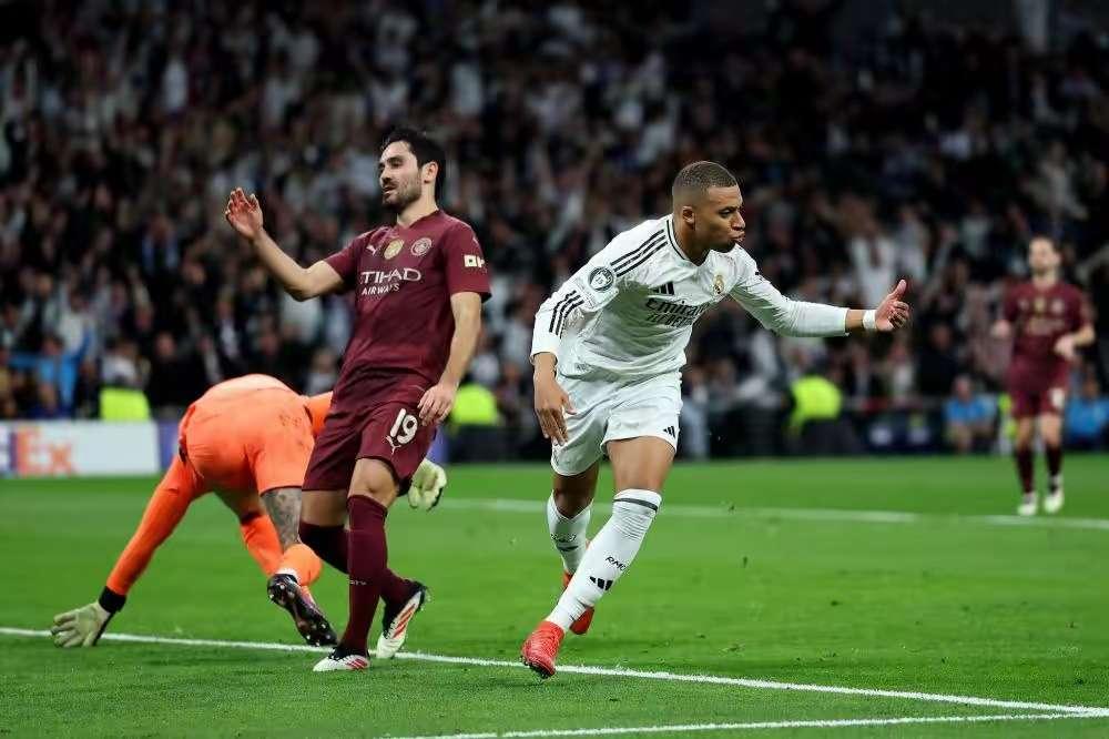 关于马德里德比再现激烈场面球迷尖叫声不断的信息 关于马德里德比再现激烈场面球迷尖叫声不断的信息