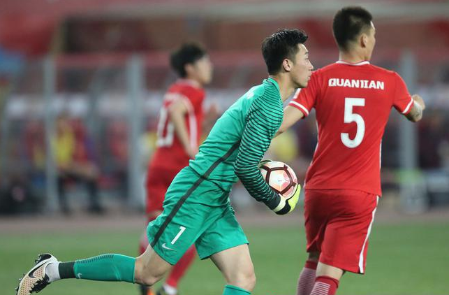 包含重庆力帆后卫因伤离场，球队实力受影响的词条