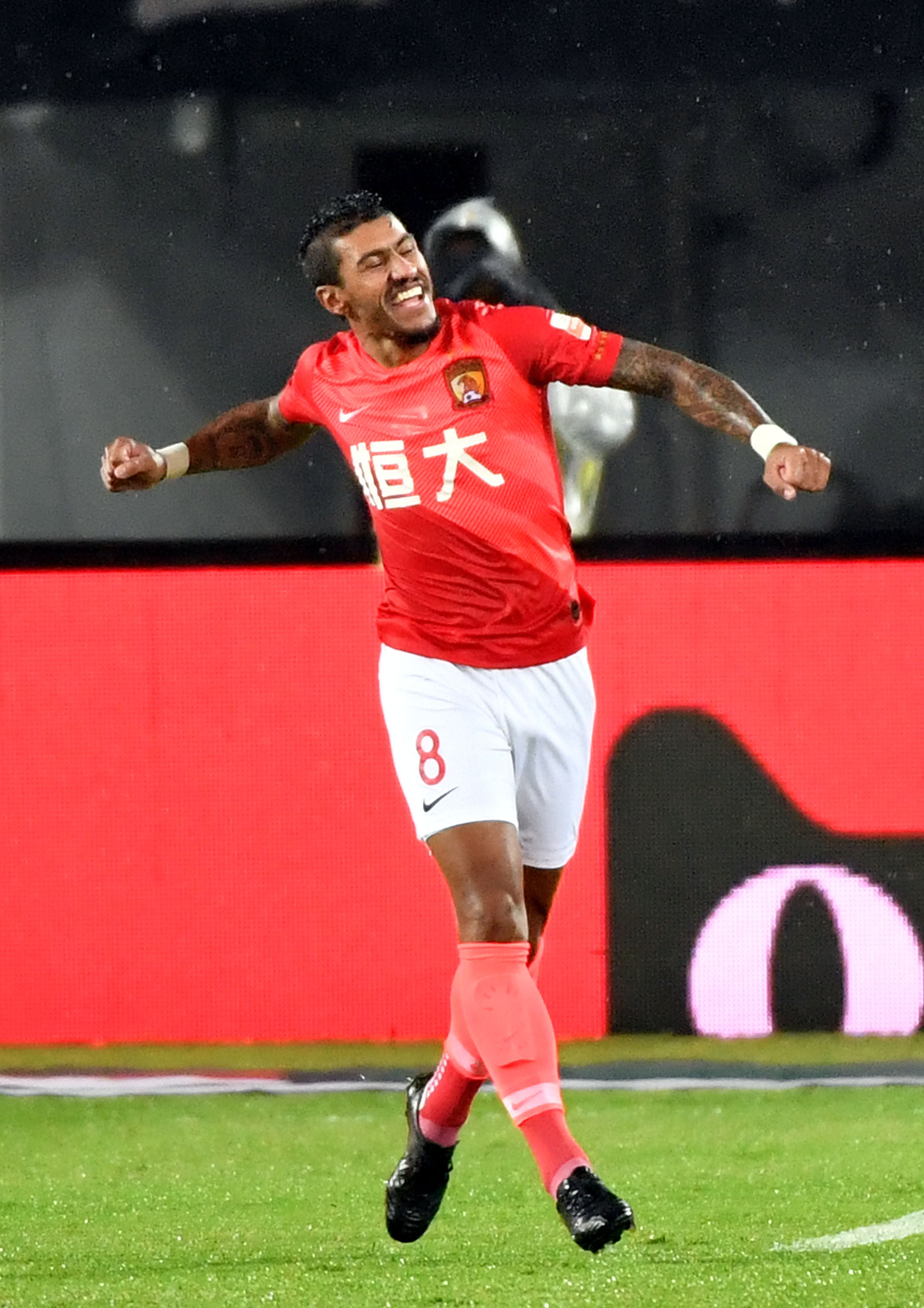 恒大主场大胜泰达,稳坐积分榜榜首的简单介绍 恒大主场大胜泰达,稳坐积分榜榜首的简单介绍