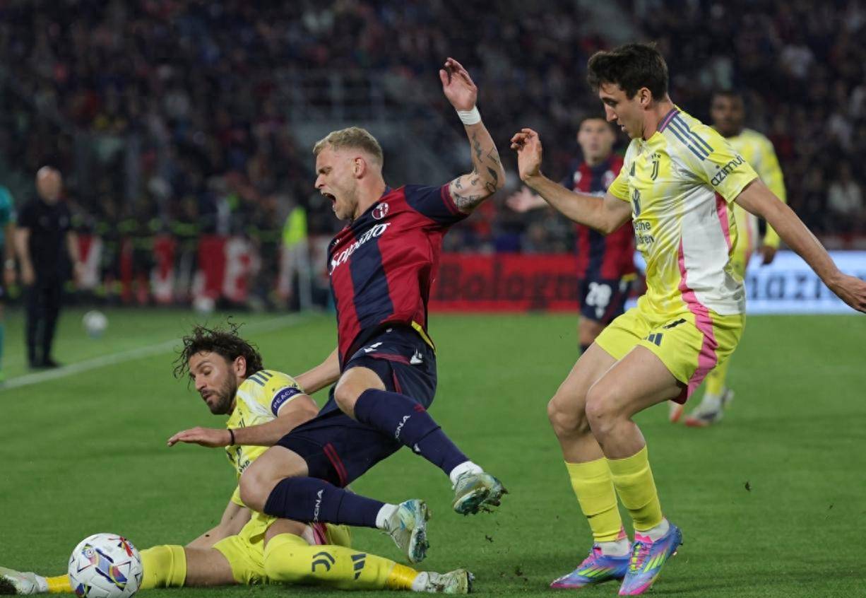 关于球队实力持续升级,联赛激烈竞争愈演愈烈的信息 关于球队实力持续升级,联赛激烈竞争愈演愈烈的信息