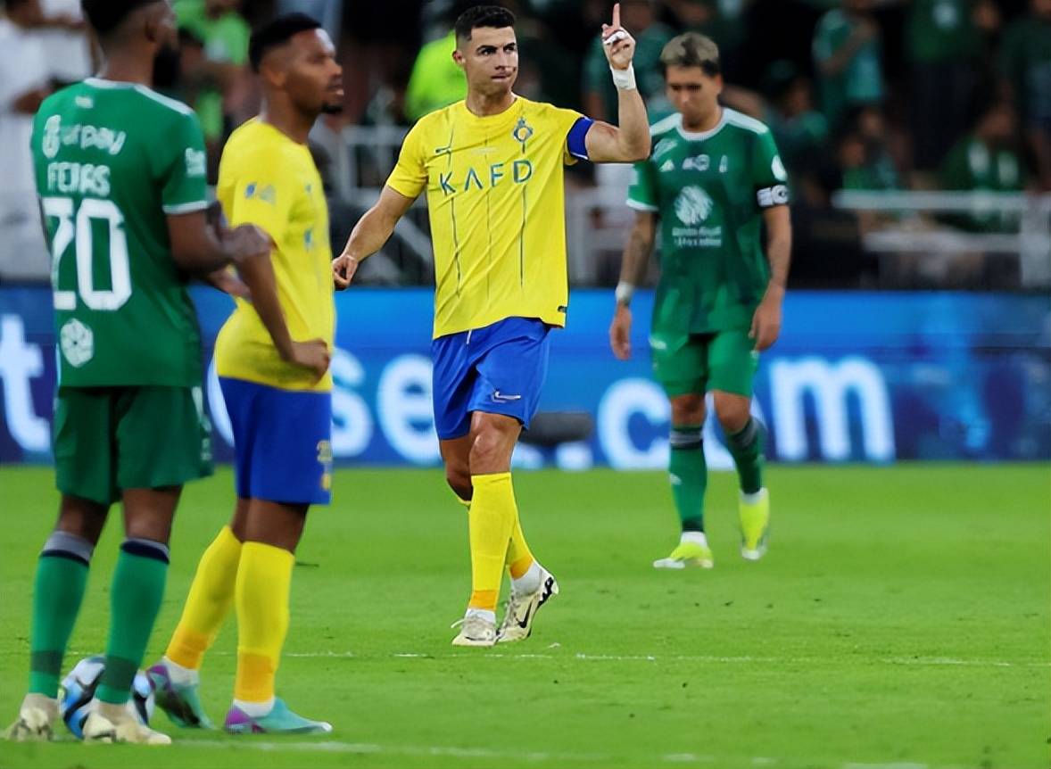 爱游戏官网入口-关于射手破门再立功，球队信心大增继续领跑的信息