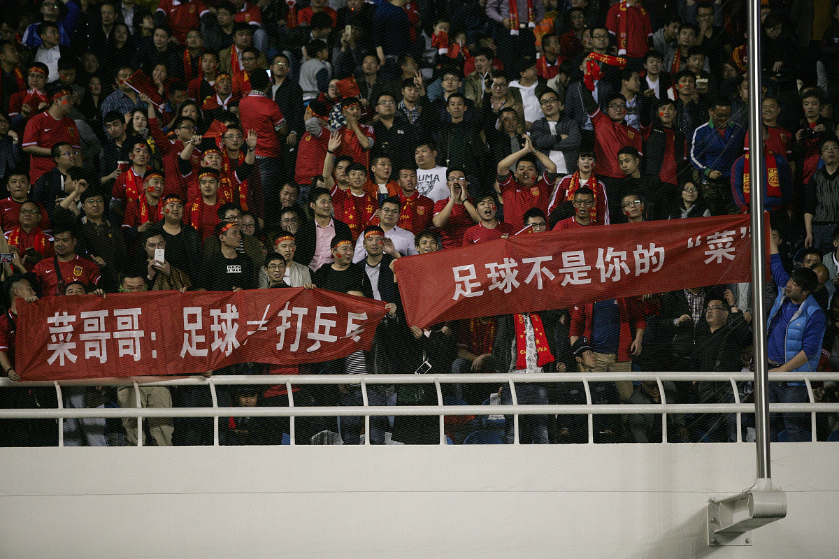 高效进攻打破僵局，助球队取得胜利