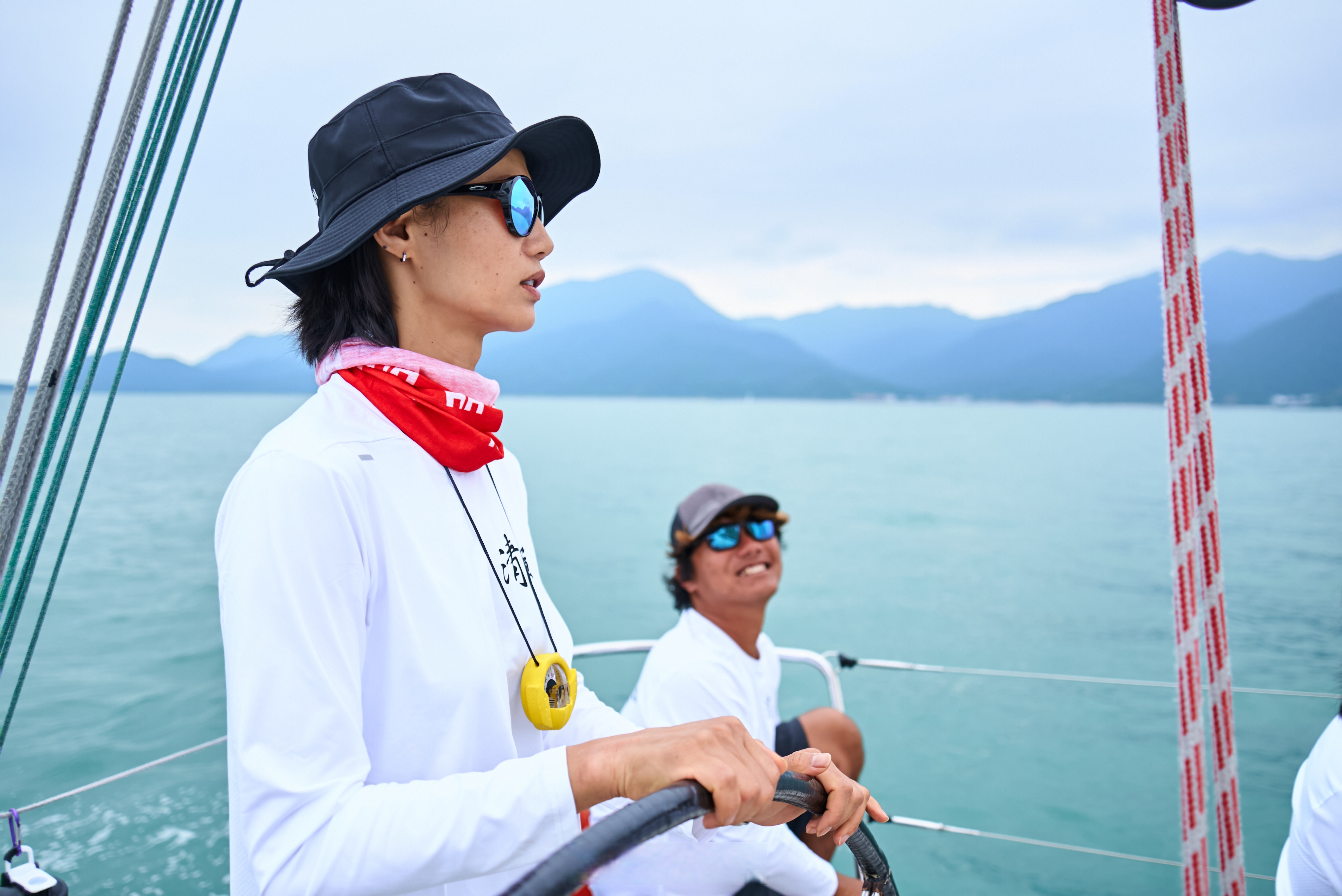 爱游戏亚洲官网-荷兰帆船队赢得比赛！选手技术过人