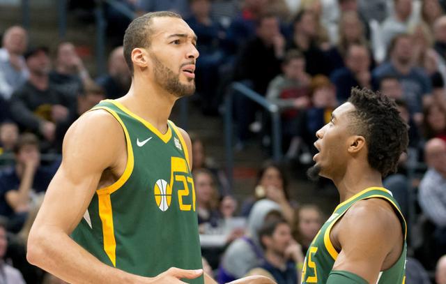 爱游戏体育官网-热火队员团结一心，轻取对手的简单介绍