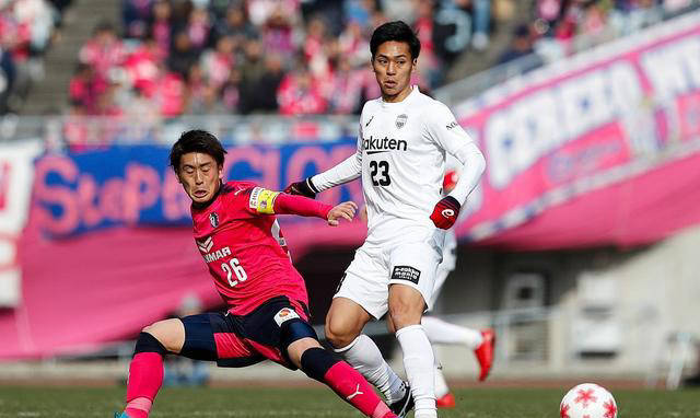 包含广岛三箭队取得胜利，联赛排名有所上升的词条