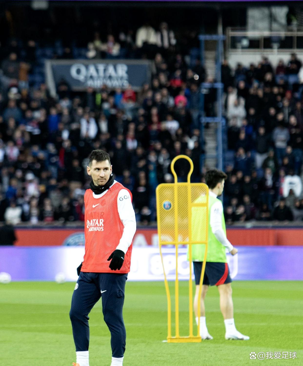 包含曼城客场逆袭巴黎圣日耳曼,晋级前景渺茫的词条 包含曼城客场逆袭巴黎圣日耳曼,晋级前景渺茫的词条