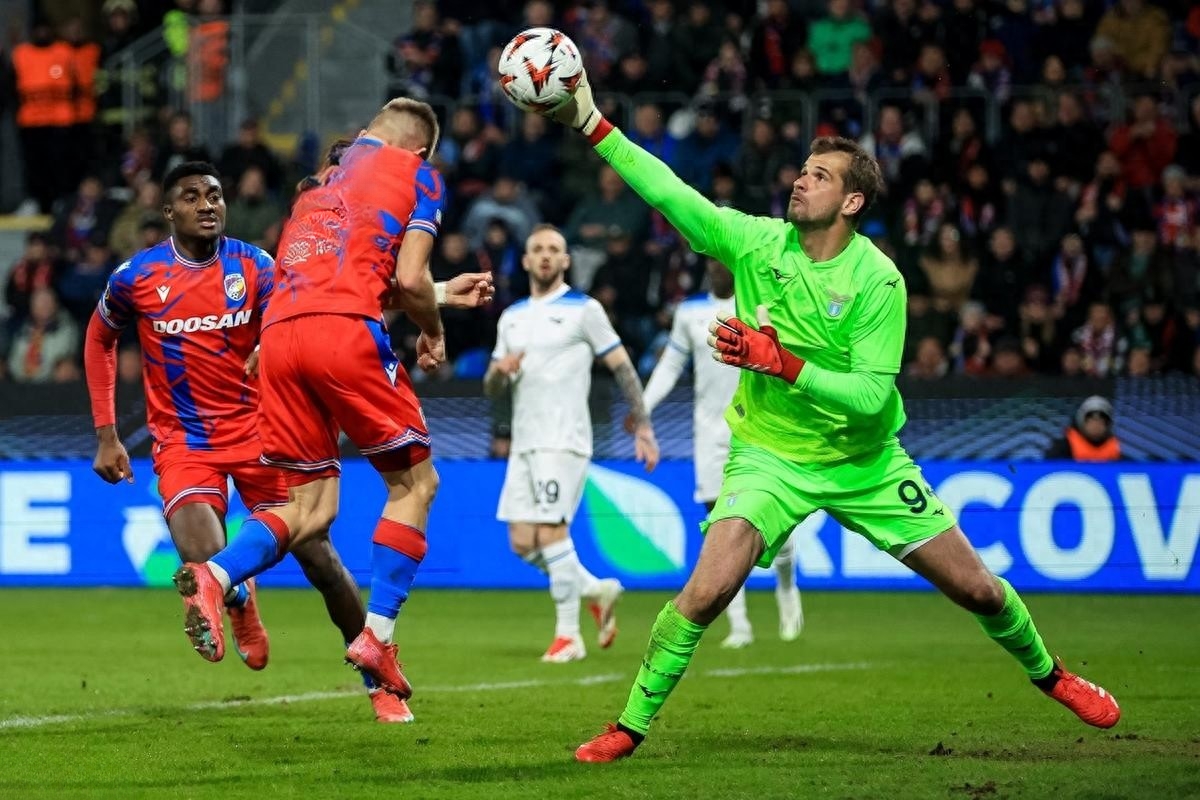 拉齐奥防守稳固,零封对手取得胜利 拉齐奥防守稳固,零封对手取得胜利