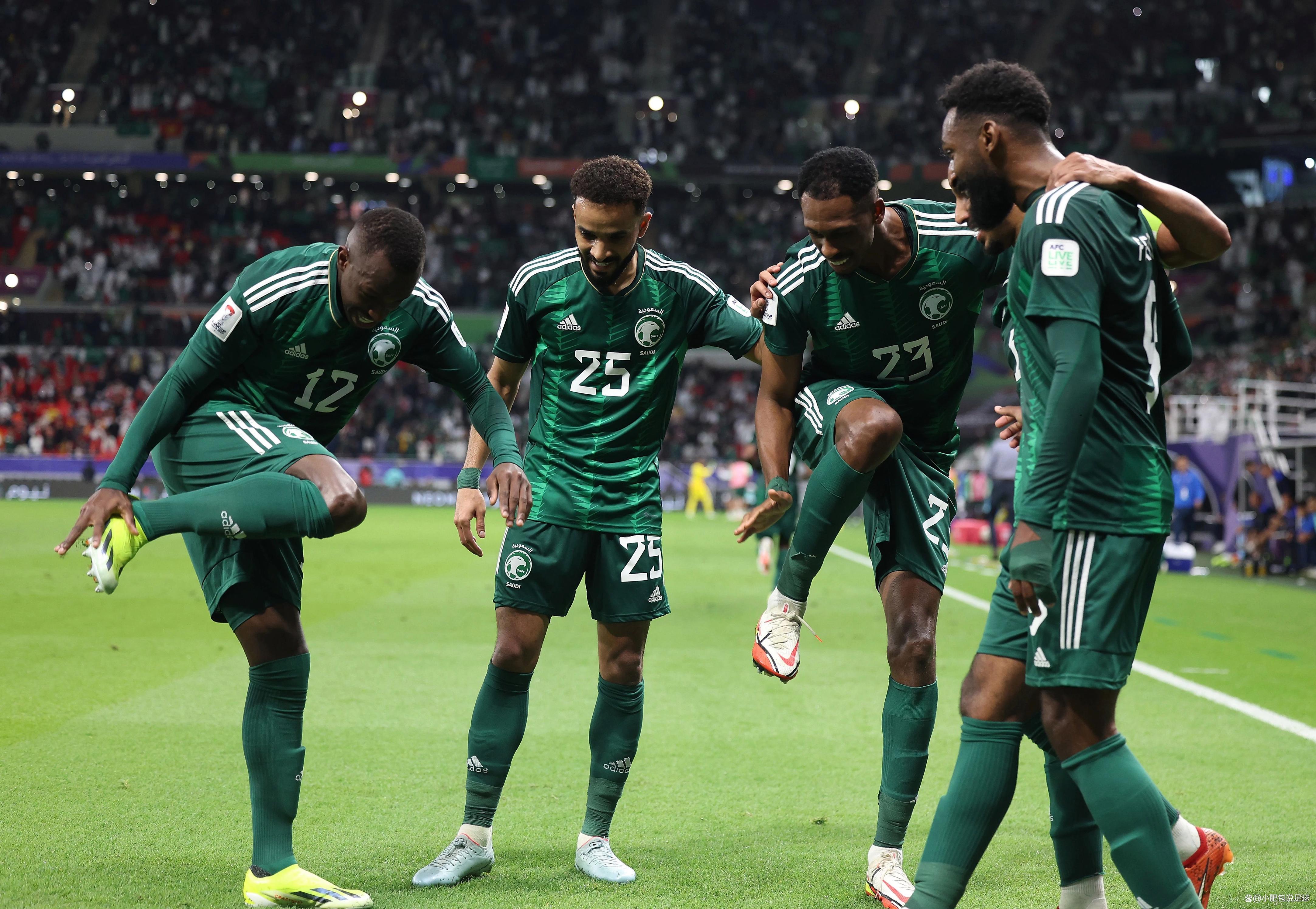 关于沙特代表队克服困难，成功晋级下一轮的信息