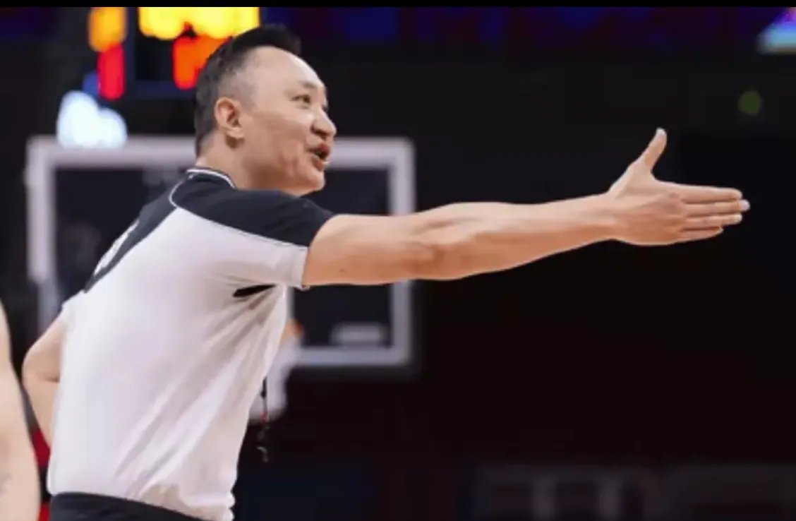 关于比赛中球员身手敏捷,场面一度火爆的信息 关于比赛中球员身手敏捷,场面一度火爆的信息