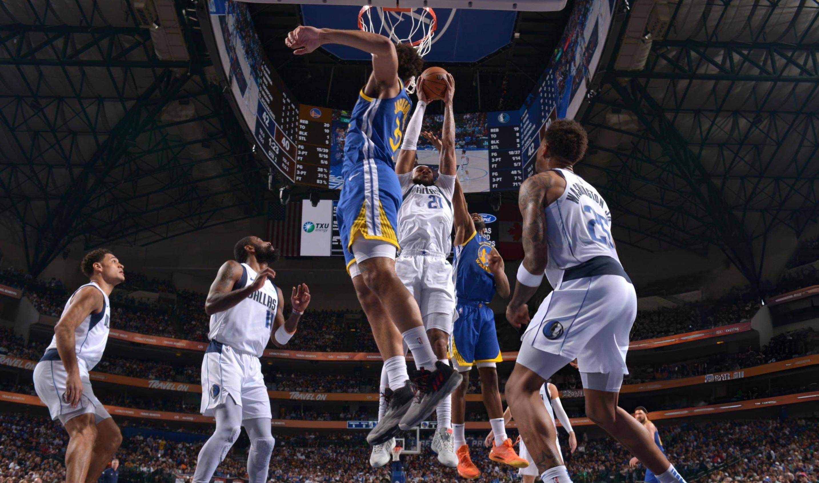 关于篮球赛场上的扣篮大赛,惊险刺激令人沉醉的信息 关于篮球赛场上的扣篮大赛,惊险刺激令人沉醉的信息