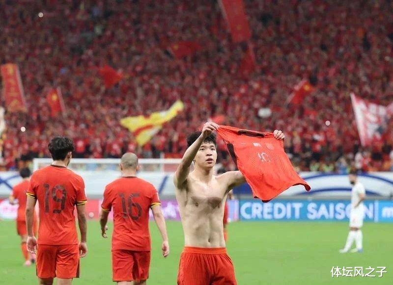 爱游戏在线登录-年轻球员崭露头角，与老将合力取胜的简单介绍