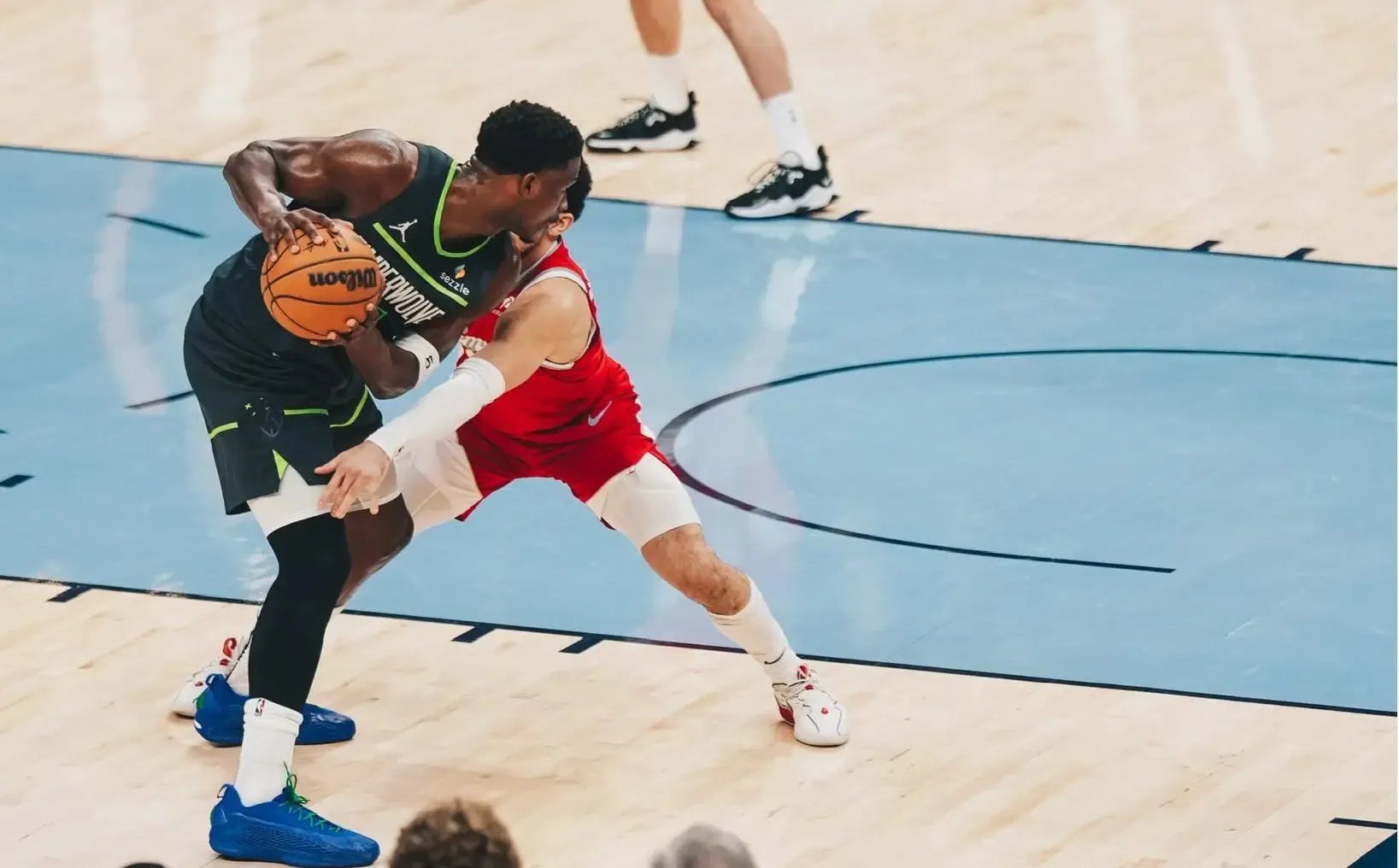 爱游戏登录-森林狼后场发威，击败对手稳定胜局的简单介绍