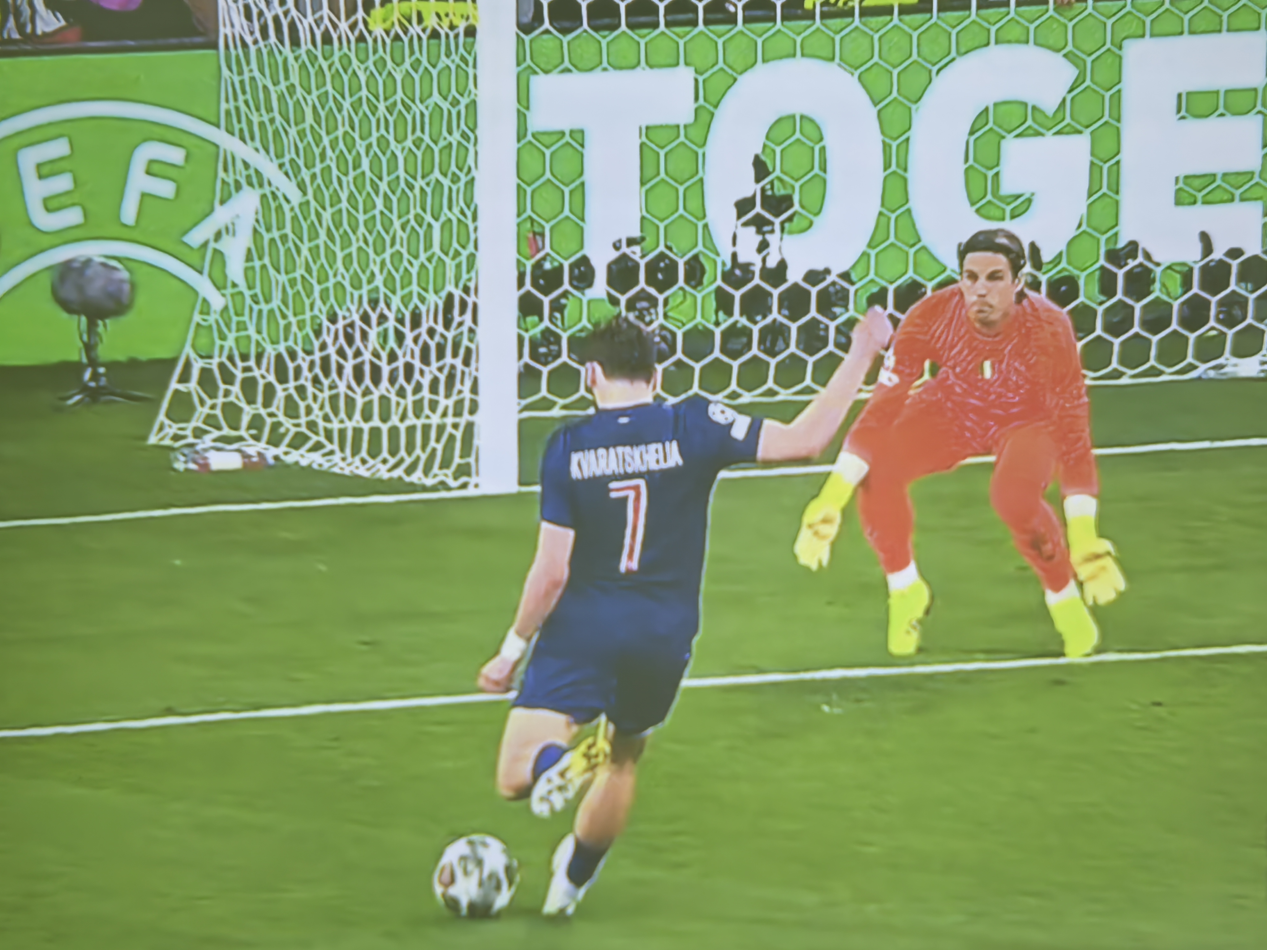 拜仁慕尼黑豪取六球大胜,晋级欧冠半决赛 拜仁慕尼黑豪取六球大胜,晋级欧冠半决赛