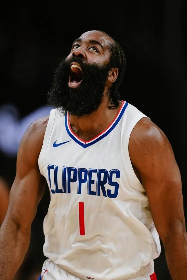 爱游戏官方登录入口-包含快船队在主场以巨大优势分战胜活塞队的词条