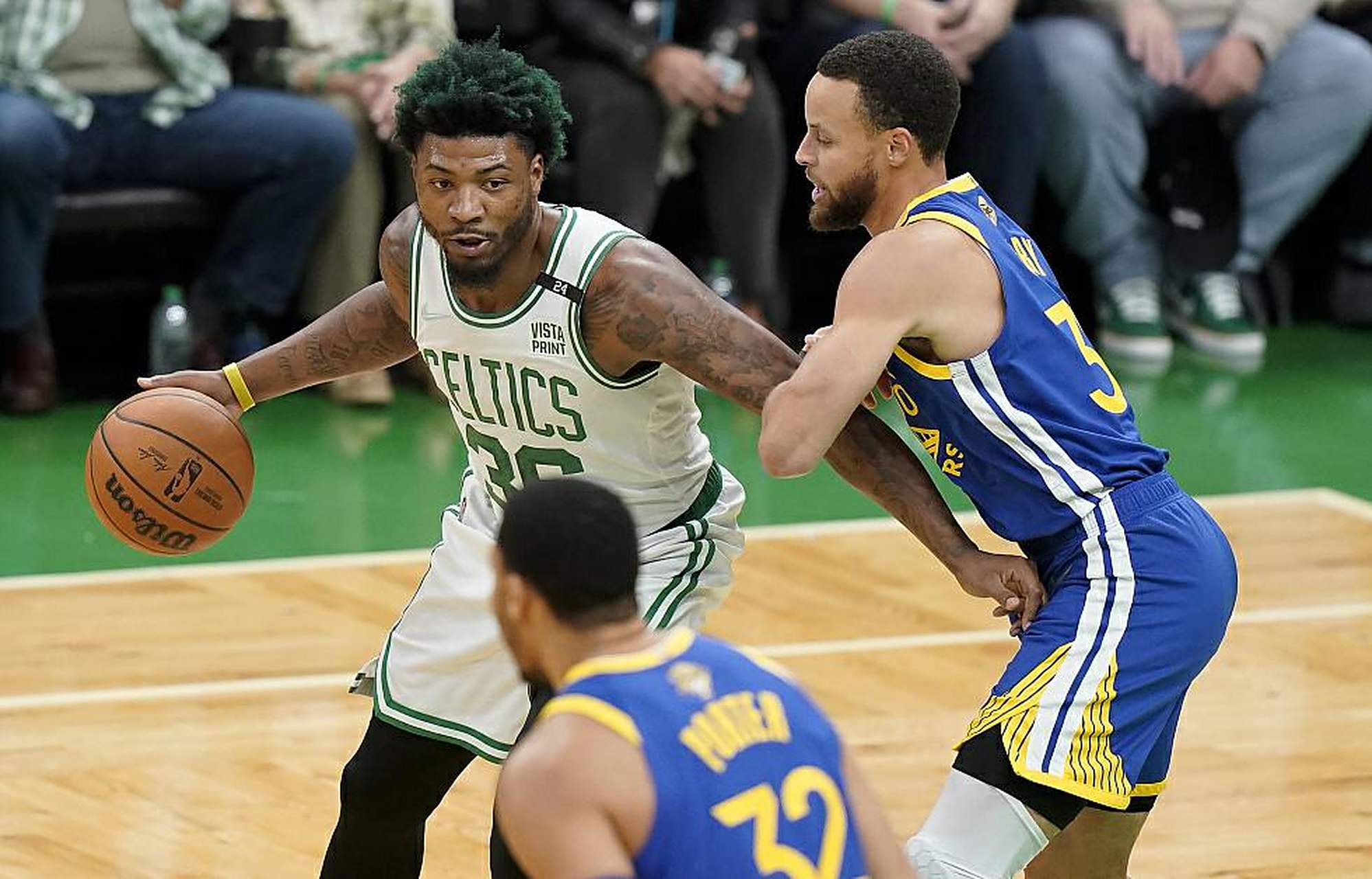 篮球赛季冠军生死战即将上演 篮球赛季冠军生死战即将上演