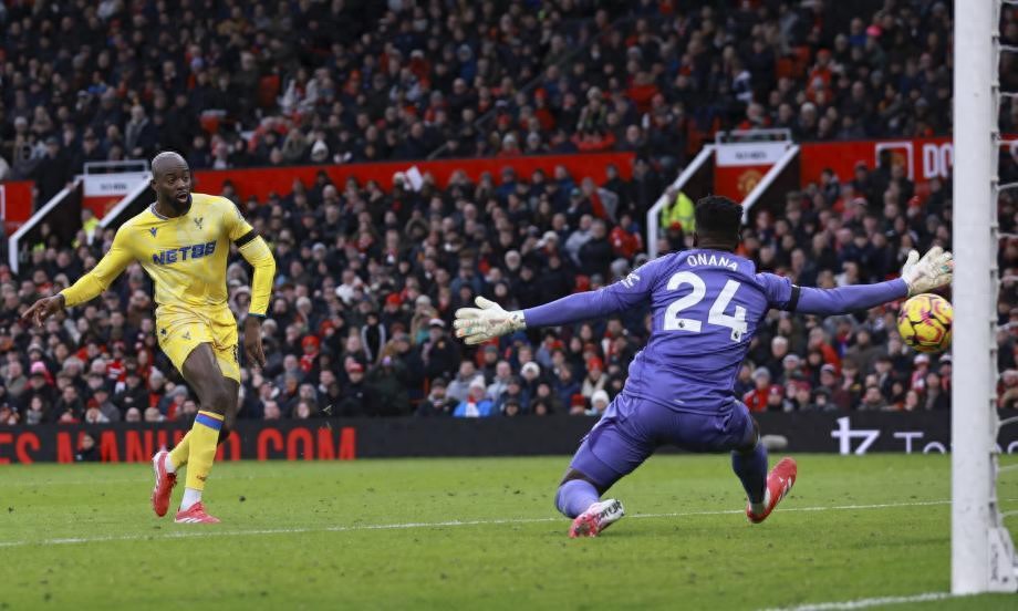 爱游戏网页版-包含桑德兰球员高效射门，助球队扭转颓势的词条