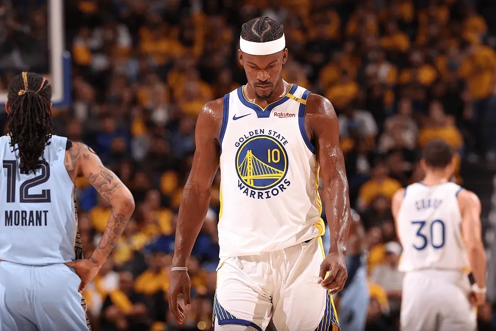 勇士逆转灰熊，保持不败